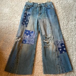 Free People bandana jeans size 27. Gently used in a smoke-free home.